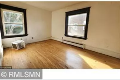 1052 Ross Avenue, Saint Paul, MN 55106 - Photo 4