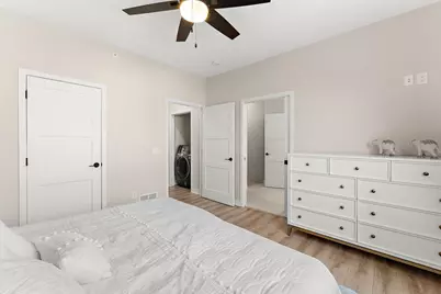 2446 County Road D W, Roseville, MN 55112 - Photo 16