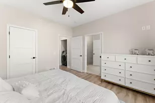 2446 County Rd D West, Roseville, MN 55112 - Photo 16