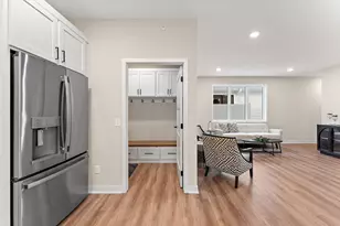 2446 County Rd D West, Roseville, MN 55112 - Photo 10