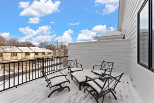 2446 County Rd D West, Roseville, MN 55112 - Photo 36