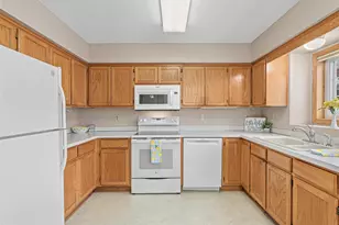 4405 Bay Ln, White Bear Lake, MN 55110 - Photo 6