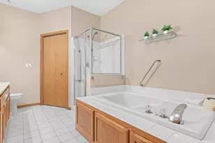 4405 Bay Ln, White Bear Lake, MN 55110 - Photo 10