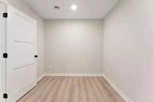 2450 County Rd D West, Roseville, MN 55112 - Photo 28