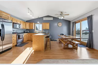 55032 Rock Prairie Ln, Rush City, MN 55069 - Photo 4