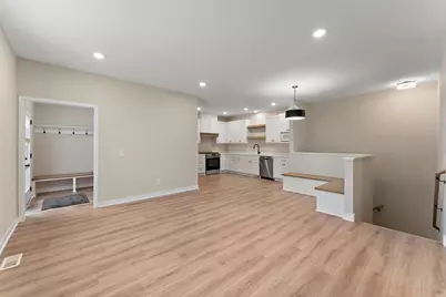 2452 County Road D W, Roseville, MN 55112 - Photo 2