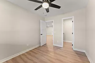 2452 County Rd D West, Roseville, MN 55112 - Photo 28
