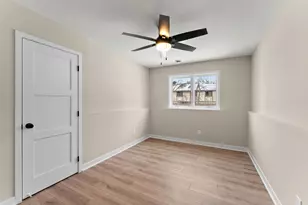 2452 County Rd D West, Roseville, MN 55112 - Photo 24
