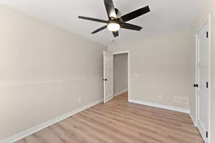 2452 County Rd D West, Roseville, MN 55112 - Photo 26