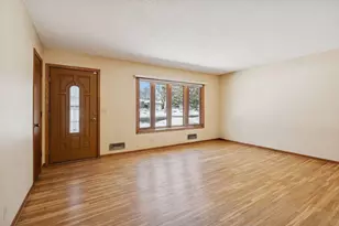 10817 Xerxes Ave S, Bloomington, MN 55431 - Photo 4