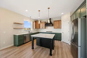 17965 Hidden Creek Trl, Lakeville, MN 55044 - Photo 10