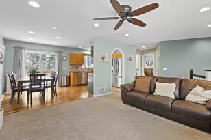 5462 Kalenda Dr NE, Albertville, MN 55301 - Photo 12