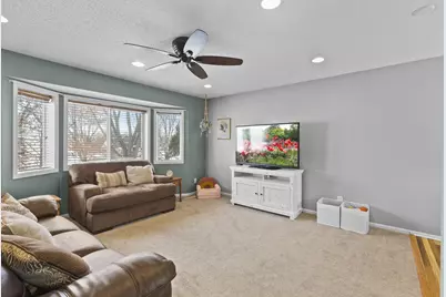 5462 Kalenda Drive NE, Albertville, MN 55301 - Photo 8