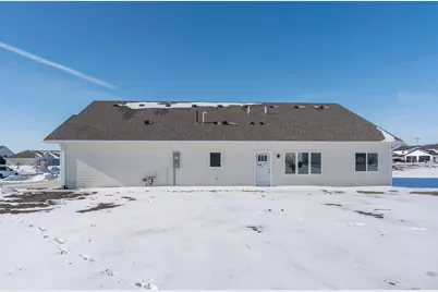 3122 Noble Drive, Mankato, MN 56001 - Photo 2