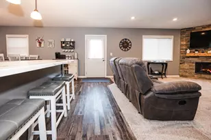 420 Broadway Ave, Detroit Lakes, MN 56501 - Photo 4