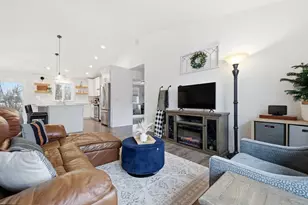 160 Powell Cir N, Big Lake, MN 55309 - Photo 2