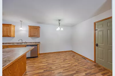 10751 Knollwood Lane, Woodbury, MN 55129 - Photo 6