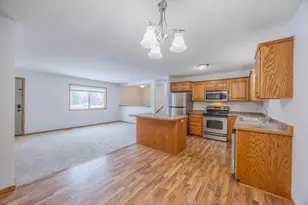 10751 Knollwood Ln, Woodbury, MN 55129 - Photo 12