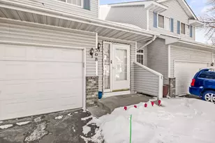 308 Creekside Dr, Buffalo, MN 55313 - Photo 2