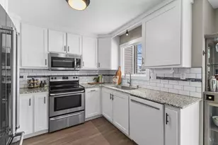 935 Monterey Ct N, Shoreview, MN 55126 - Photo 12