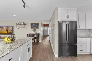 935 Monterey Ct N, Shoreview, MN 55126 - Photo 8