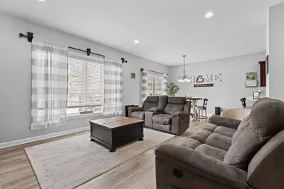 502 Maplebrook Drive NE, Stewartville, MN 55976 - Photo 4