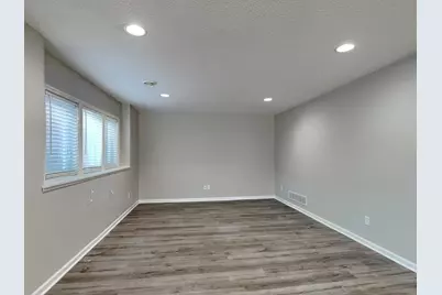 1525 Independence Avenue N, Golden Valley, MN 55427 - Photo 16