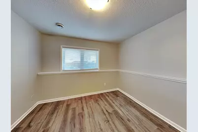 1525 Independence Avenue N, Golden Valley, MN 55427 - Photo 12