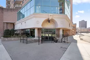 78 10th Street E, Saint Paul, MN 55101 - Photo 1