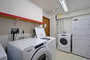 66 9th St E, Saint Paul, MN 55101 - Photo 44