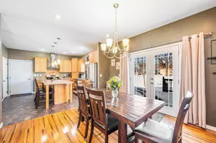 219 E 9th St, Blue Earth, MN 56013 - Photo 8