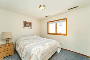 2401 30th Ave NW, Rochester, MN 55901 - Photo 20