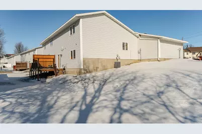 2401 30th Avenue NW, Rochester, MN 55901 - Photo 24