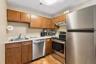 3145 Dean Ct, Minneapolis, MN 55416 - Photo 88