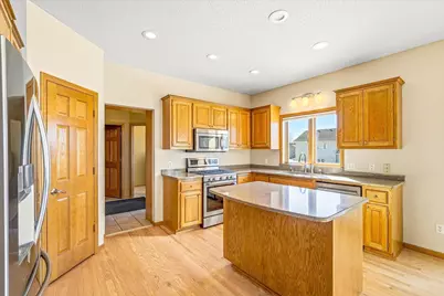 13659 Flair Court, Apple Valley, MN 55124 - Photo 8