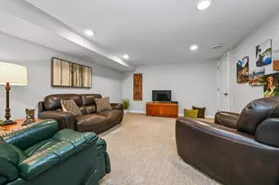 2365 Bies Dr, Golden Valley, MN 55427 - Photo 20