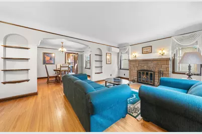 2127 Bayard Avenue, Saint Paul, MN 55116 - Photo 2