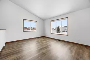 6204 56th Ave S, Fargo, ND 58104 - Photo 4