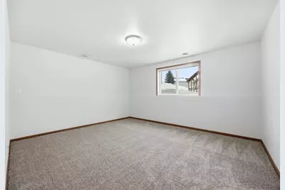 6204 56th Avenue S, Fargo, ND 58104 - Photo 18