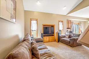 4945 382nd Dr, North Branch, MN 55056 - Photo 10