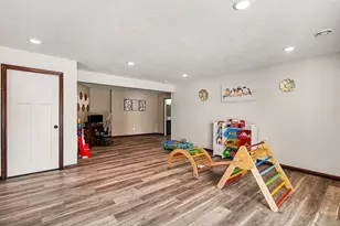 6509 Tessman Ln N, Brooklyn Park, MN 55445 - Photo 32