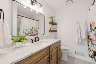 4136 Goldenrod Ln N, Plymouth, MN 55441 - Photo 20