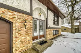 124 Oak Ridge Dr, Delano, MN 55328 - Photo 1