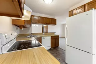 5998 Fernwood St, Shoreview, MN 55126 - Photo 12