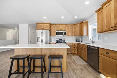 3724 49th Street S, Fargo, ND 58104 - Photo 14