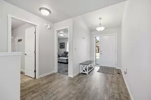 3724 49th St S, Fargo, ND 58104 - Photo 4
