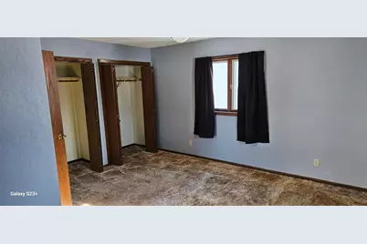 384 5th Street SW, Wells, MN 56097 - Photo 10