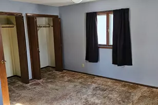 384 5th St SW, Wells, MN 56097 - Photo 10