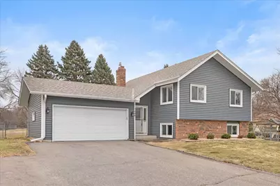 7496 Berkshire Way, Maple Grove, MN 55311 - Photo 2