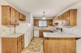 3985 Parkridge Dr, White Bear Lake, MN 55110 - Photo 10